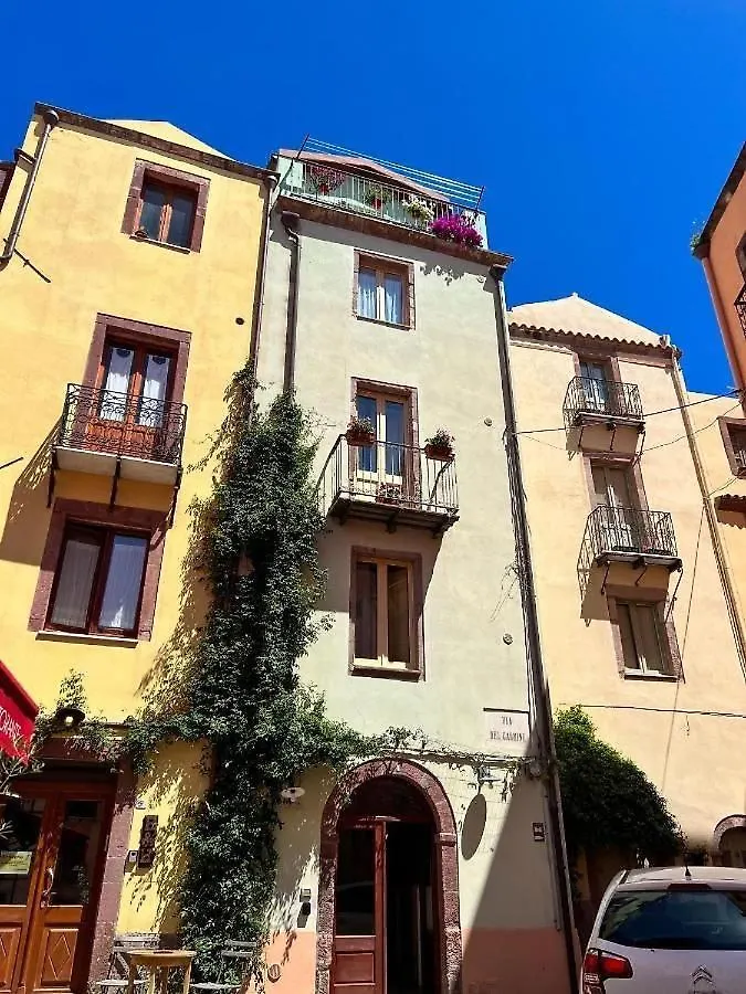 Контакты La Vecchia Torre